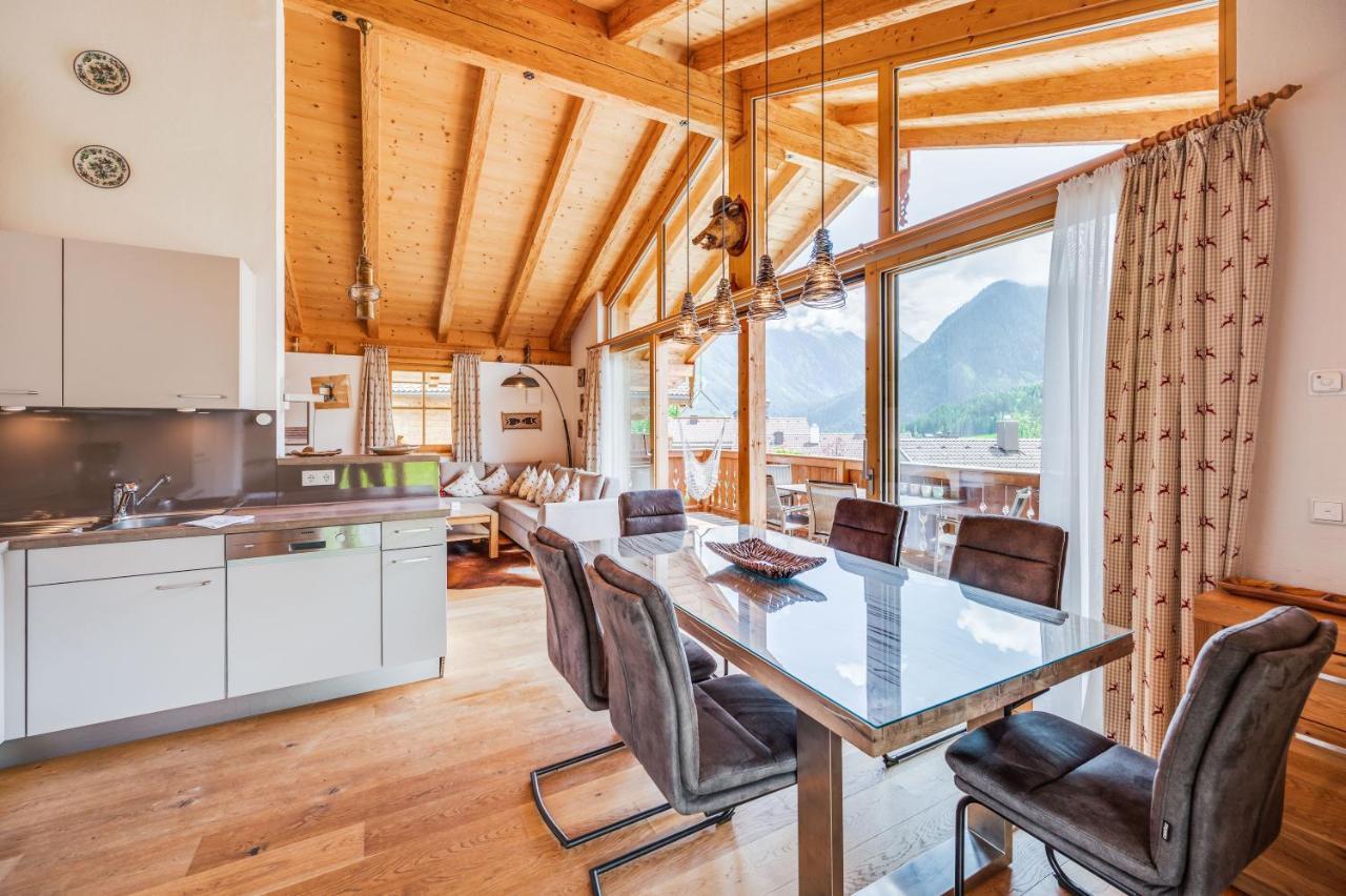 Chaletdorf Am Sonnenhang Neukirchen am Großvenediger Exterior foto